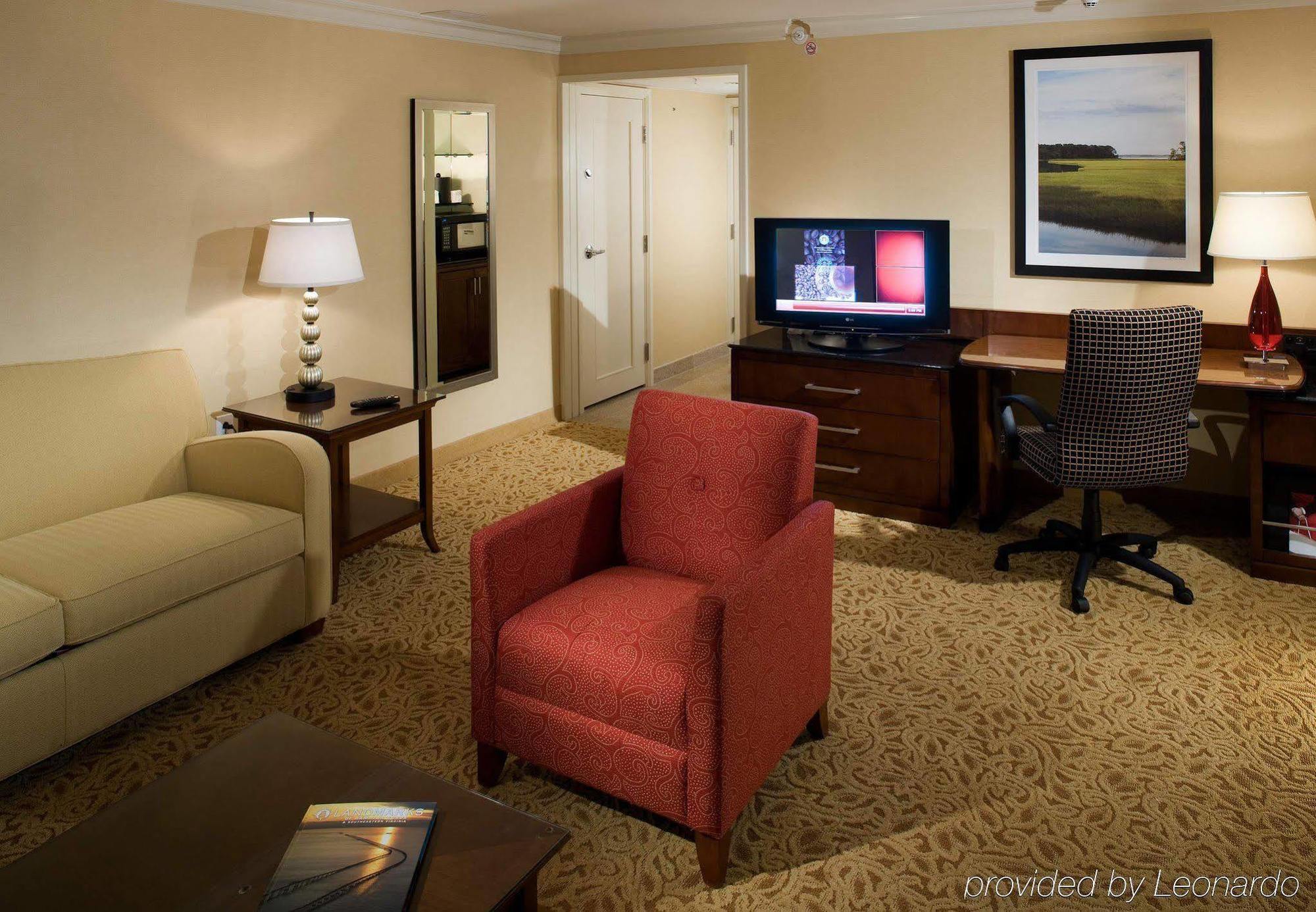 Holiday Inn تشيسابيك الغرفة الصورة